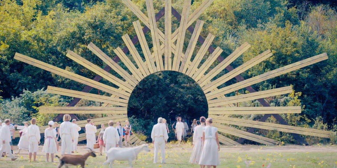 AdWatch: A24 | Midsommar