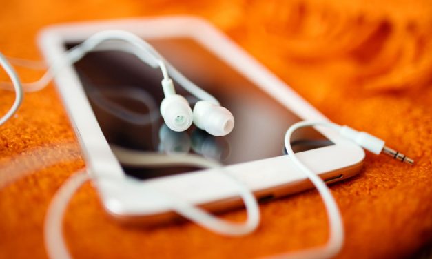 10 Tips For Individuals or Organizations Thinking About Launching a Podcast